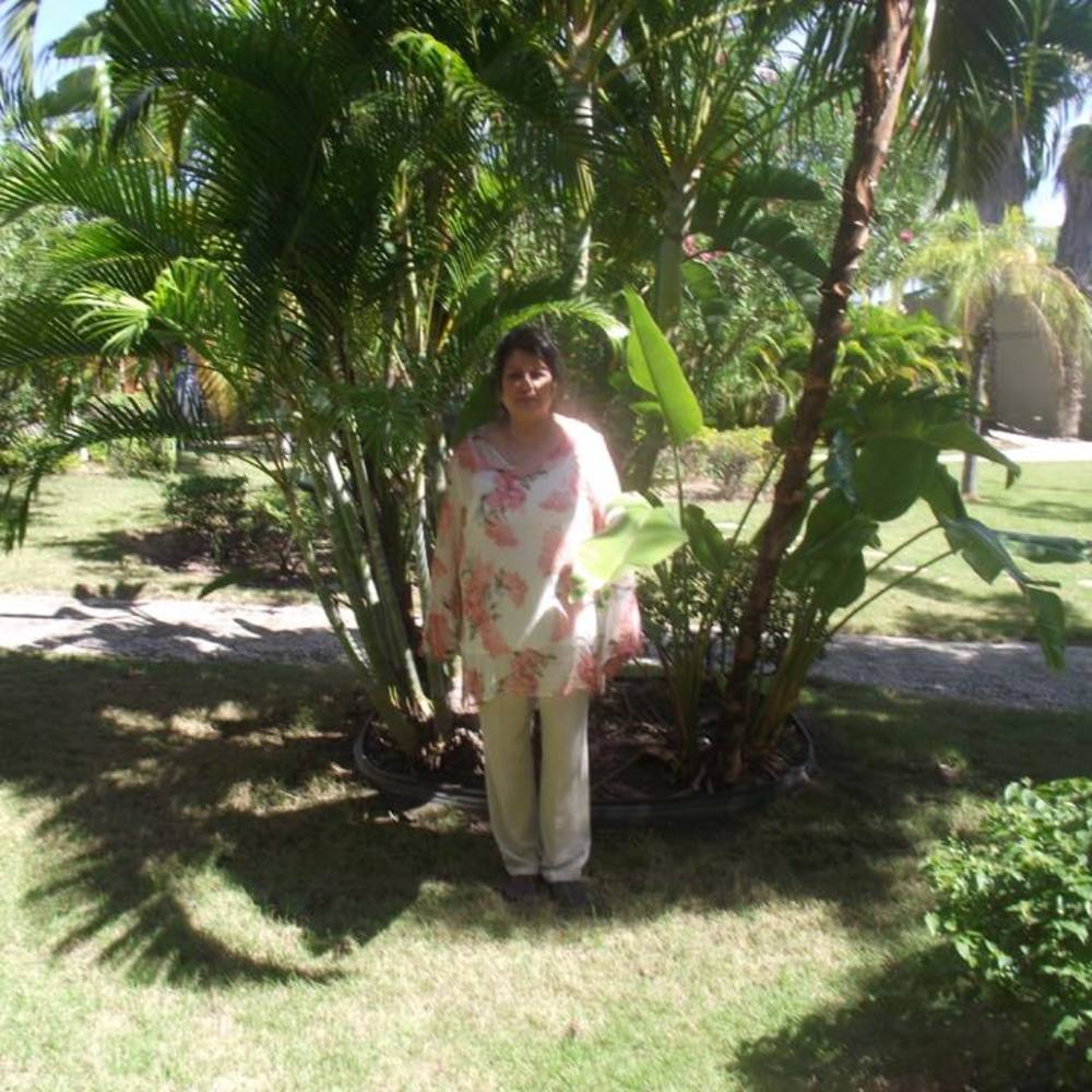 Meet your Posher, Esther